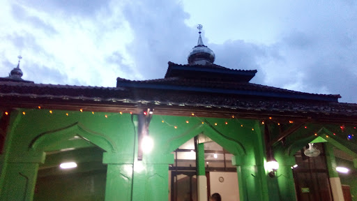 Masjid Baitussu'ada: Tempat Ibadah yang Menyatu dengan Budaya Cilacap